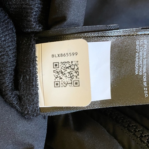 The North Face Women’s Merriewood Reversible Black Vest - Picture 10 of 10